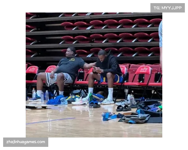 洛杉矶火花前锋奥利维亚·纳尔逊-奥多达背伤持续，缺席季前赛